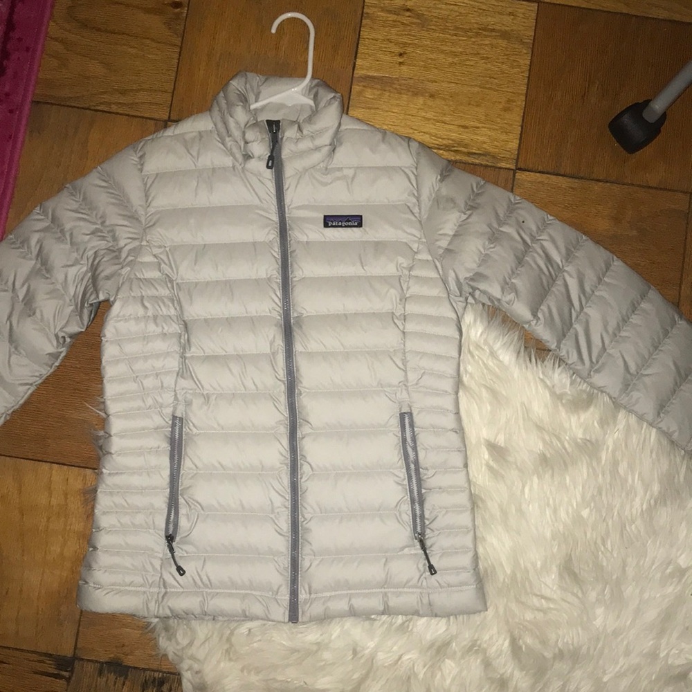 Women’s Patagonia down puffer jacket!